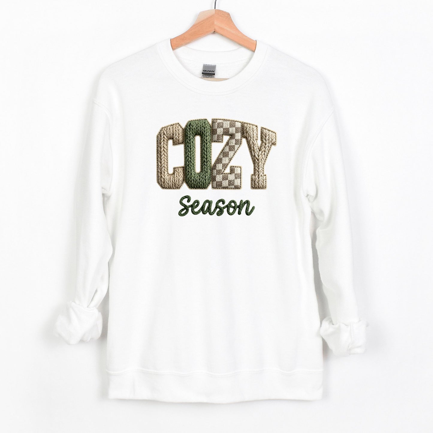 COZY SEASON CREWNECK SWEATSHIRT
