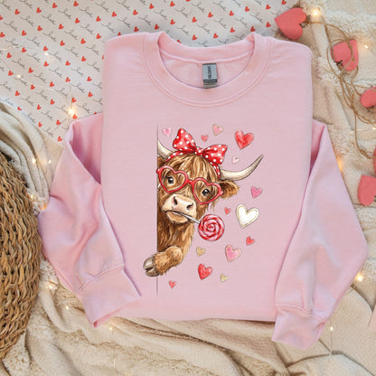 Adorable Peeking Valentine Highland Cow - Heavy Blend Crewneck