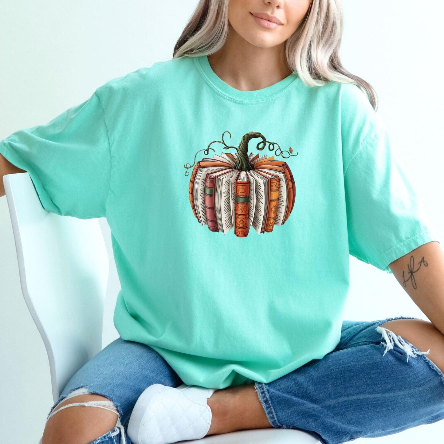 Book Lover Pumpkin - Comfort Colors ® Heavyweight Ring Spun Tee