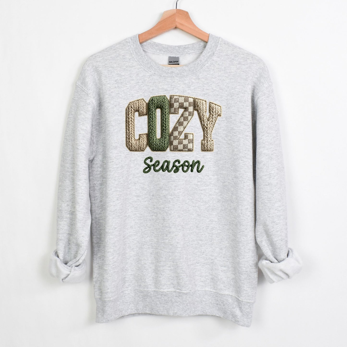 COZY SEASON CREWNECK SWEATSHIRT