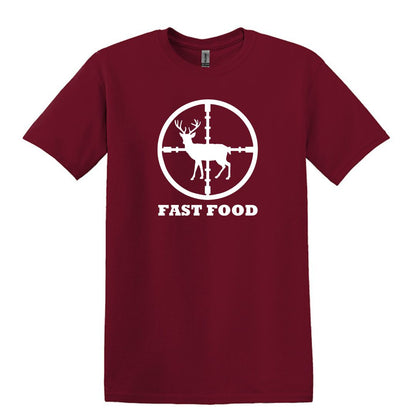 T-shirt humour de chasse au cerf de restauration rapide - Gildan adulte unisexe coton lourd