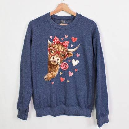 Adorable Peeking Valentine Highland Cow - Heavy Blend Crewneck