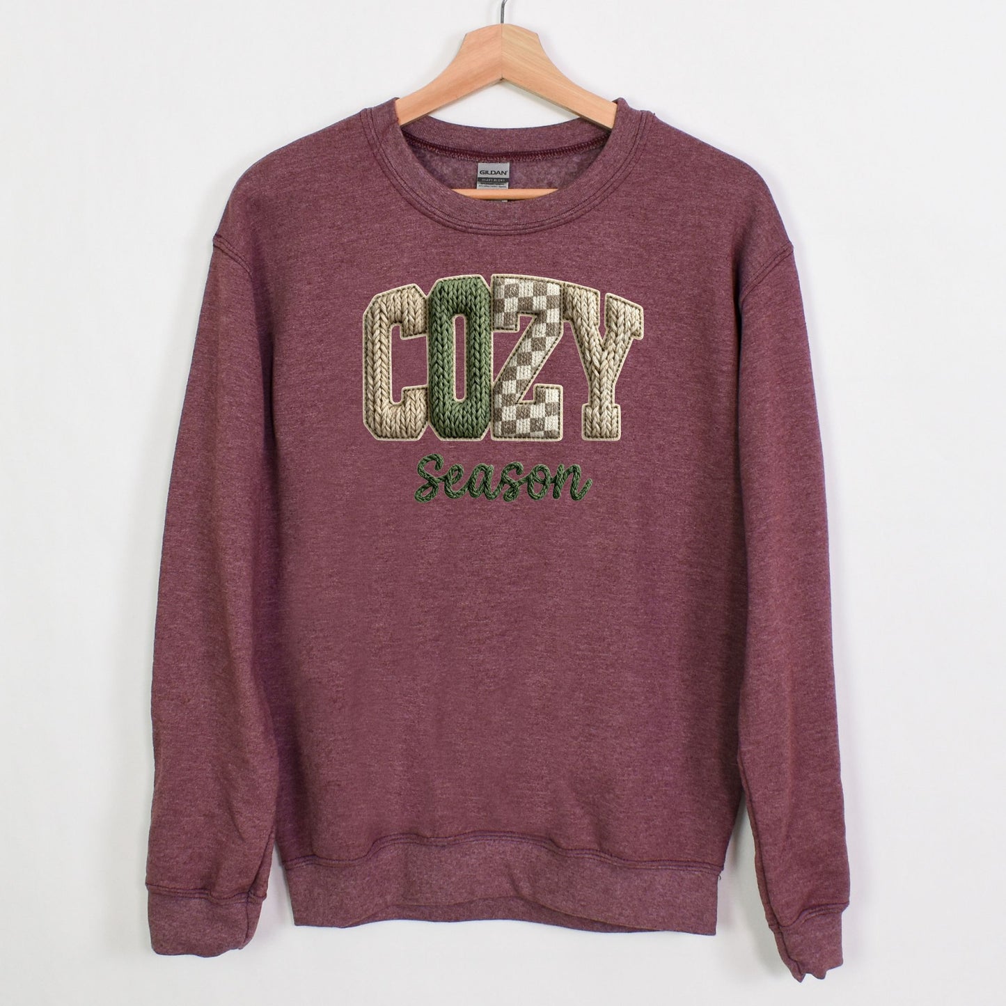 COZY SEASON CREWNECK SWEATSHIRT