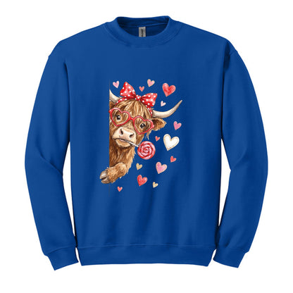 Adorable Peeking Valentine Highland Cow - Heavy Blend Crewneck