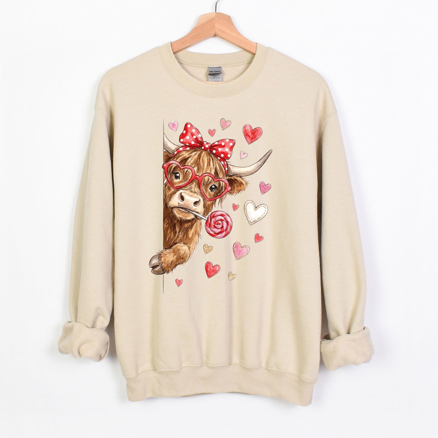 Adorable Peeking Valentine Highland Cow - Heavy Blend Crewneck
