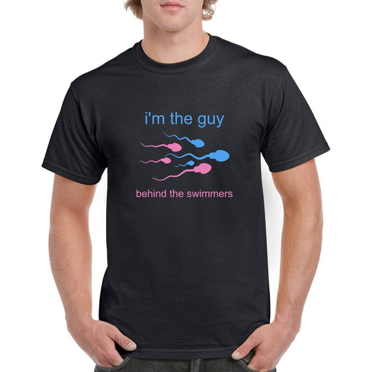 Soy el tipo detrás de los nadadores: divertida camiseta de revelación de género
